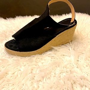 Women size 11 black suede sandals